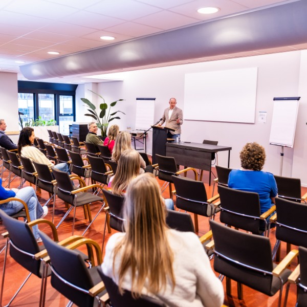 Aristo Utrecht CS - Zaal theateropstelling