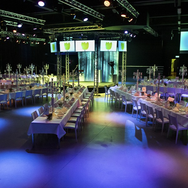 2. Patria zaal (3)