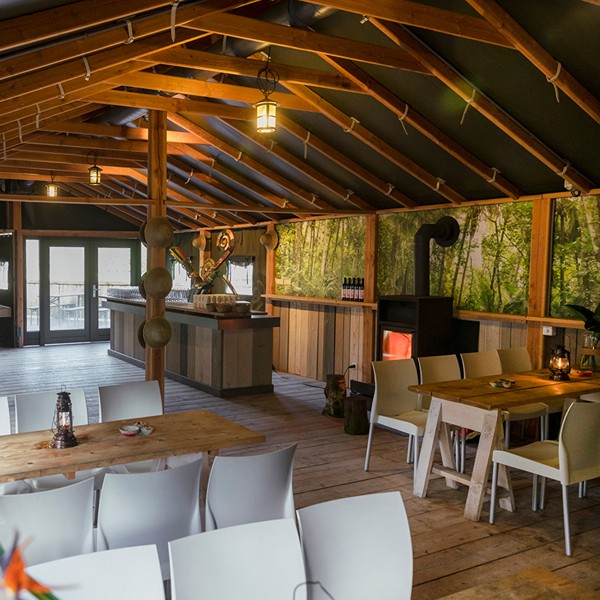2. Apenheul restaurant