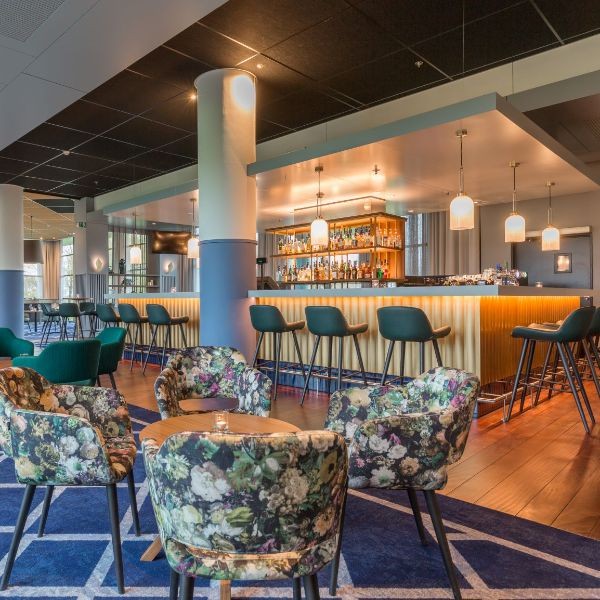 3. Radisson Blu Hotel Amsterdam Airport - Otium-Bar-1.jpg