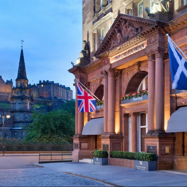 Waldorf Astoria Edinburgh - The Caledonian - voorkant gebouw