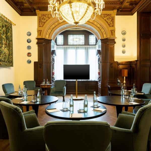 Schloss Lieser presentatie