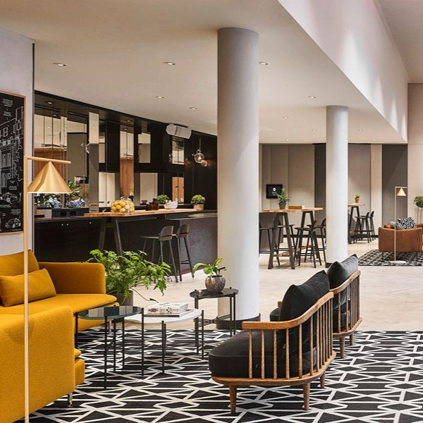 Hyatt Regency Amsterdam Foyer