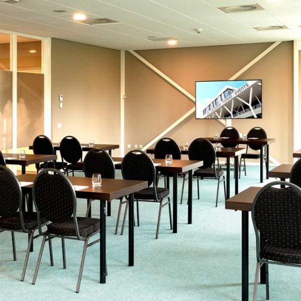 2. Oss-Interieur-Zalen_Congreszaal3