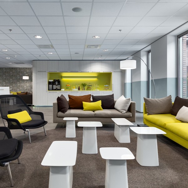 4. NH Den Haag -  lounge