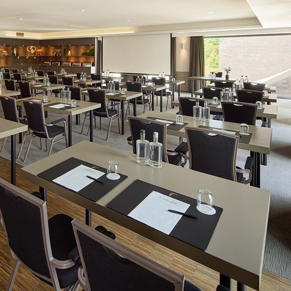 Van der Valk Dennenhof - Schoolopstelling
