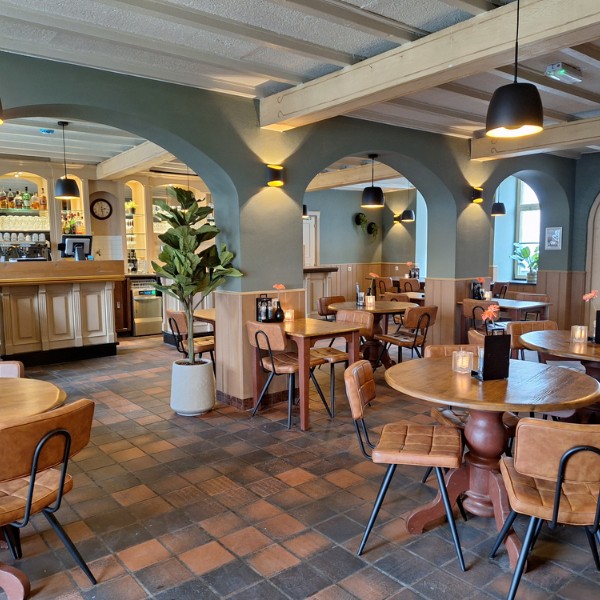 3. La Ville Blanche-Interieur-Brasserie_142930