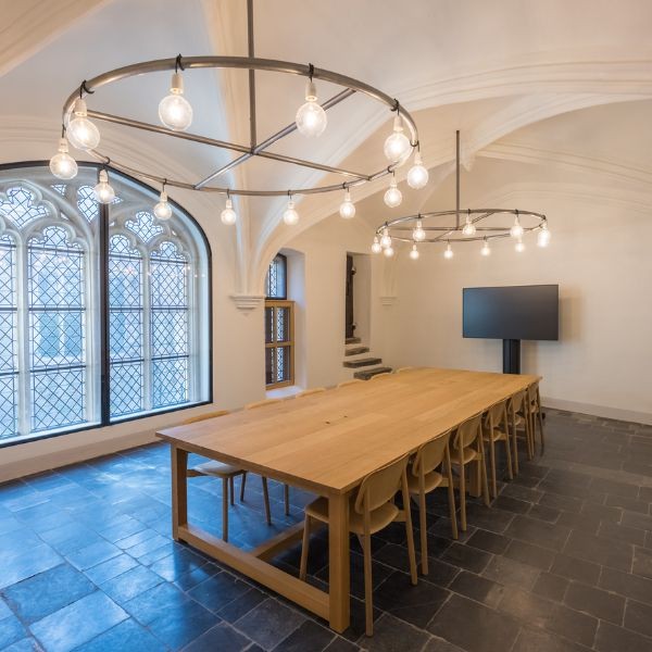 72_dpi_klein-20220411_HetSteen_Boardroom1 (2)