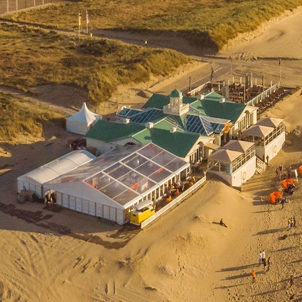 6. Beachclub O. luchtfoto