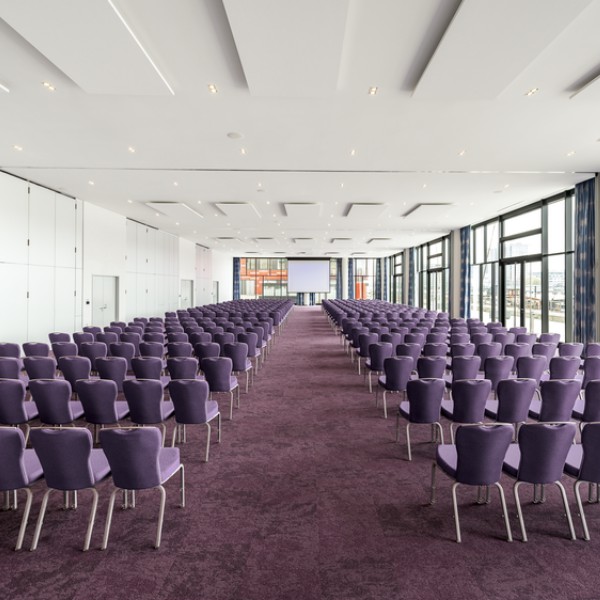 5. Nhow Berlin - Theater