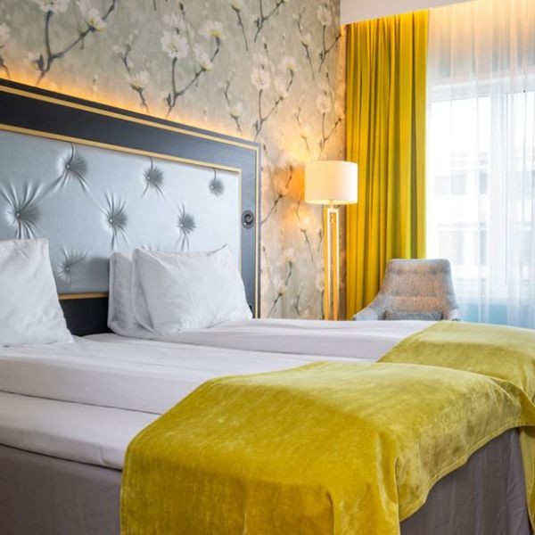 4. Thon Hotel Opera - Twin room.jpg