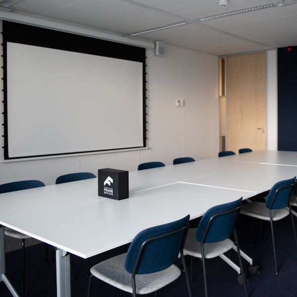 7. Frame Offices Den Haag - Zaal whiteboard.JPG