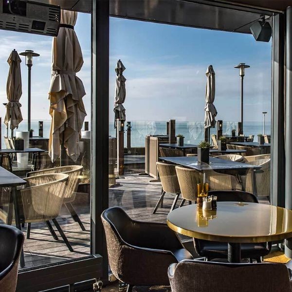 3. Fletcher Vlissingen - Terras en binnen.jpg
