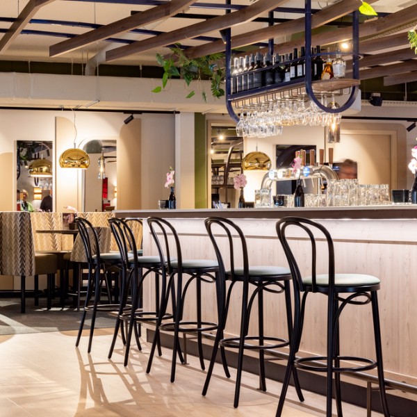 8. Marknesse-Interieur-Bar._29.png