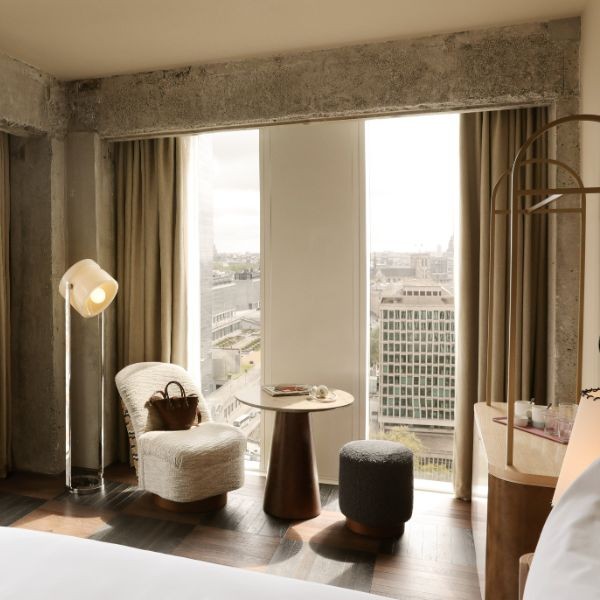 13. ROOMYCORNER