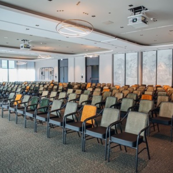 8. Van der Valk Schiedam - zaal Waag.png
