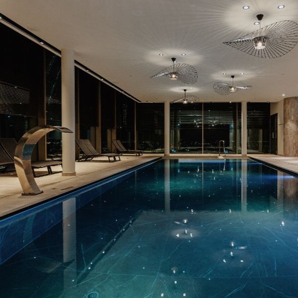 9. Van der Valk Schiedam - zwembad