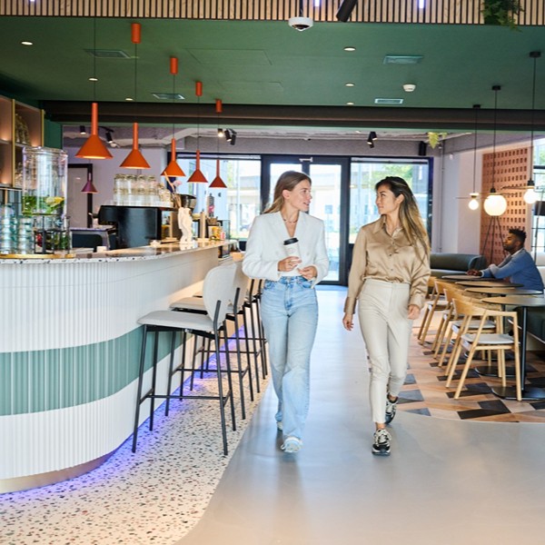 5. HNK Sloterdijk Bar