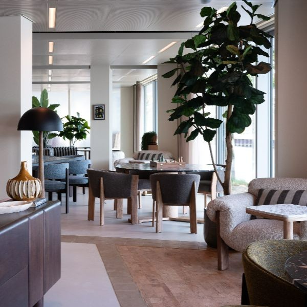 Lounge 1