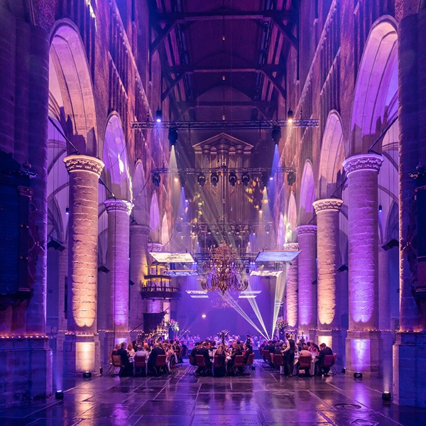 Pieterskerk Leiden Ronde tafels