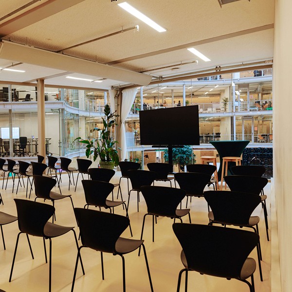 De Koepel Haarlem - 1.9 theater schuin