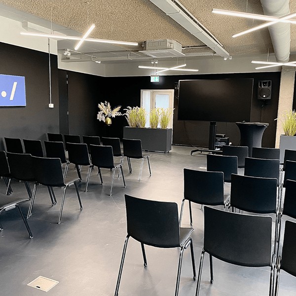 Dotslash grote zaal
