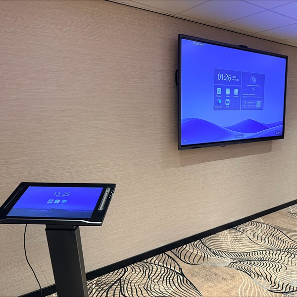 OZO hotels de president - beeldscherm