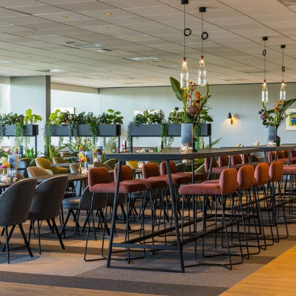 12. Postillion Utrecht Bunnik - Restaurant ingezoomd.JPG
