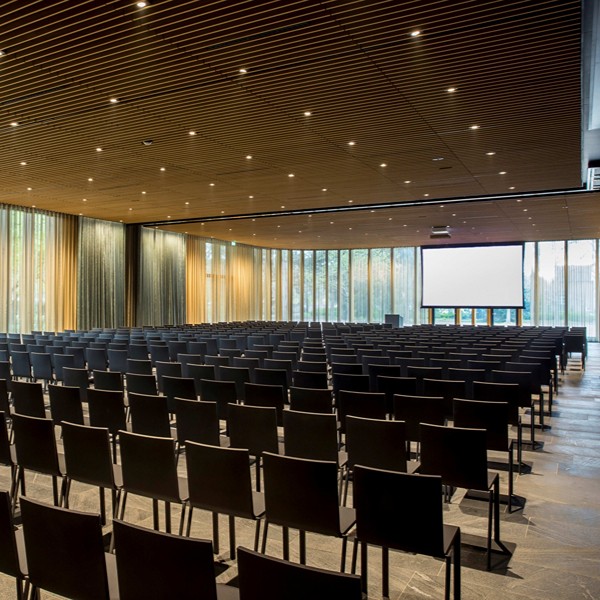 5. Château St. Gerlach Theater opstelling