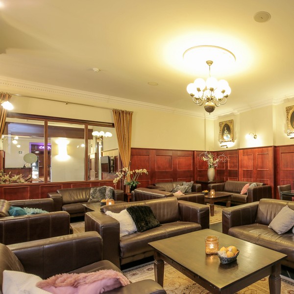 Dikke van Dale - Lounge