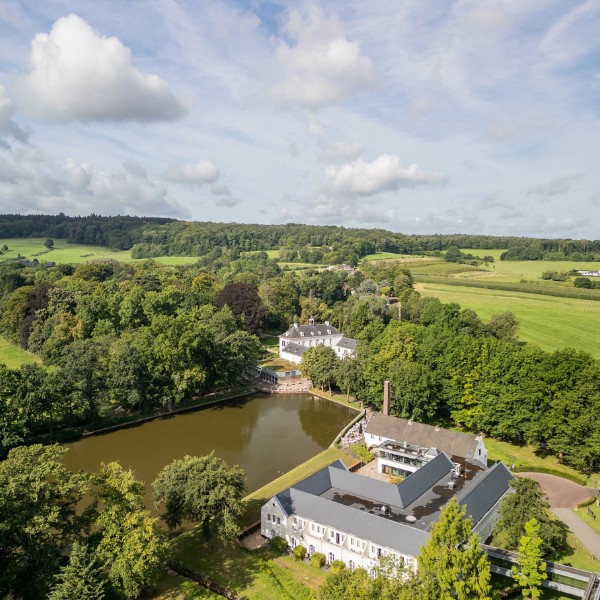 Kasteel Vaalsbroek - Omgeving