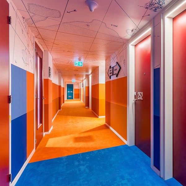10. Room Mate Bruno CORRIDOR5