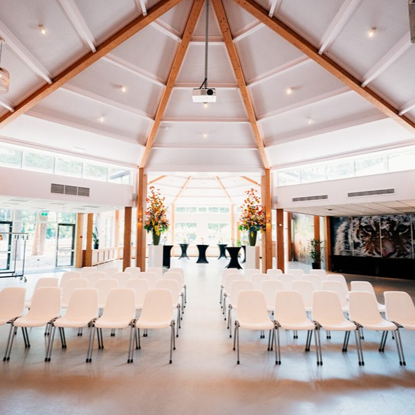 2. dierentpark amersfoort zaal theateropstelling