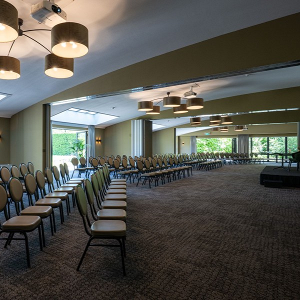 Rosarium Amstelpark - Zaal theateropstelling