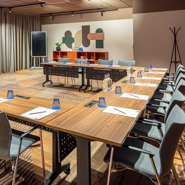 Tribes Den Haag - boardroom groot