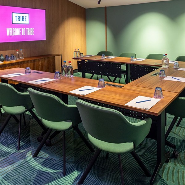 Tribes Den Haag - boardroom klein