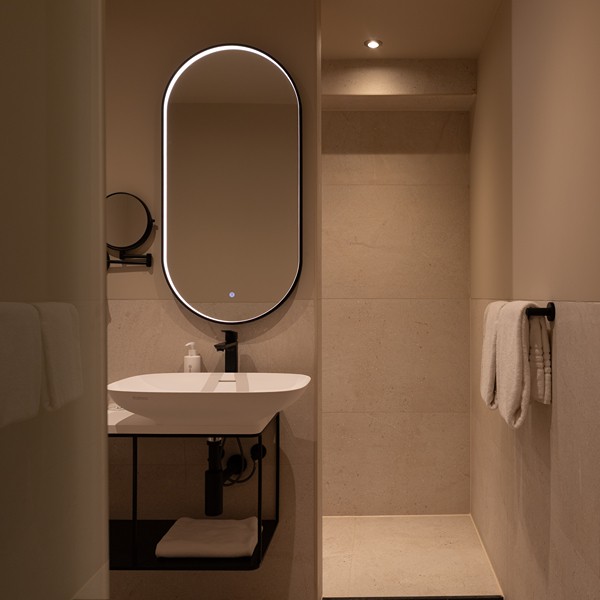 Hotel Mitland - badkamer