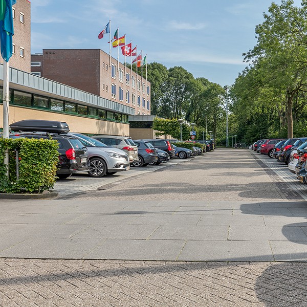 Hotel Mitland - parkeerplaats