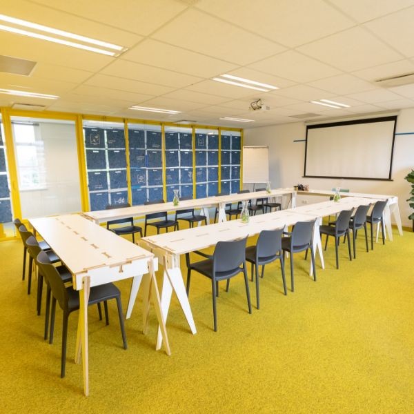 3. Social Impact Factory -  zaal carré