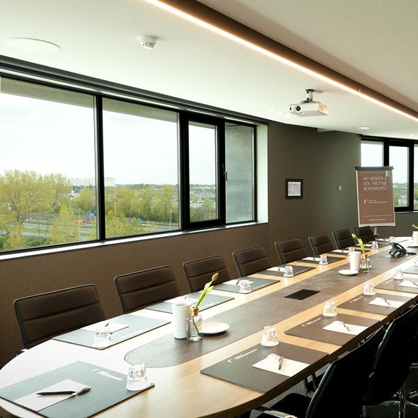 2. Van der Valk Hotel Groningen Hoogkerk boardroom