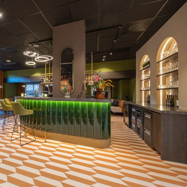 8. Restaurant_Bar (2)