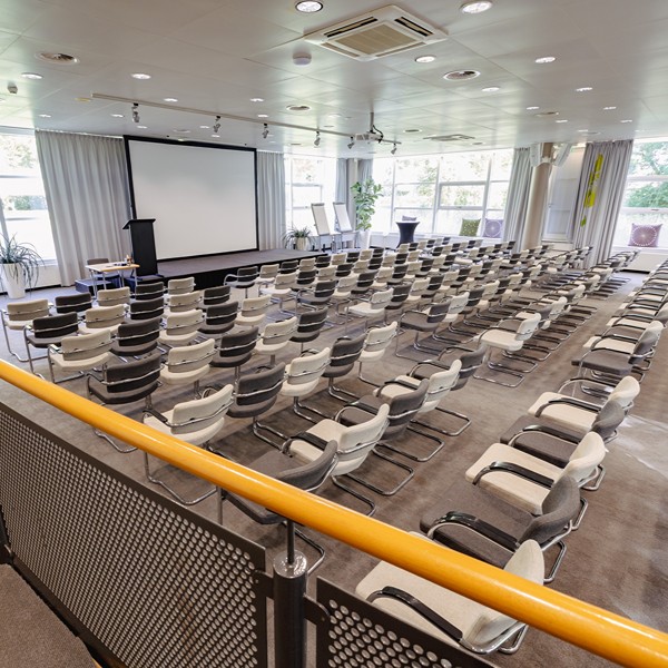 Planetarium - 2 zaal theateropstelling