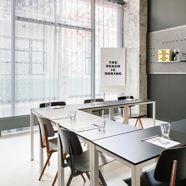 5. The Student Hotel Maastricht meetingroom_01