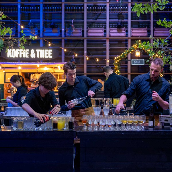 Midden Nederland Hallen - bar met dranken